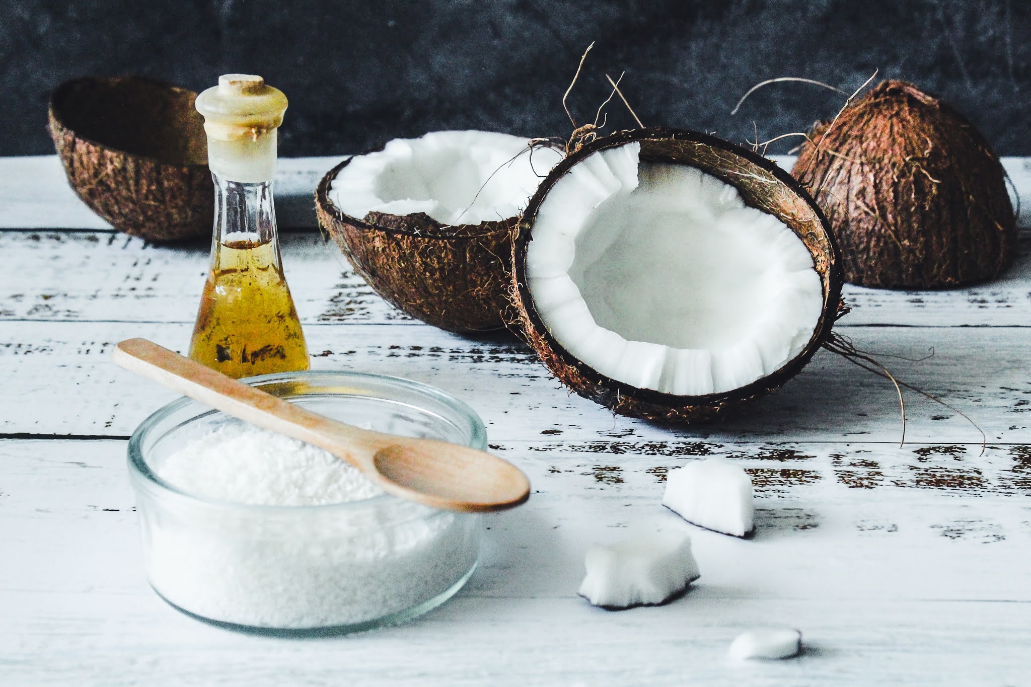 7 Reasons Why You Should Be Using Coconut Oil